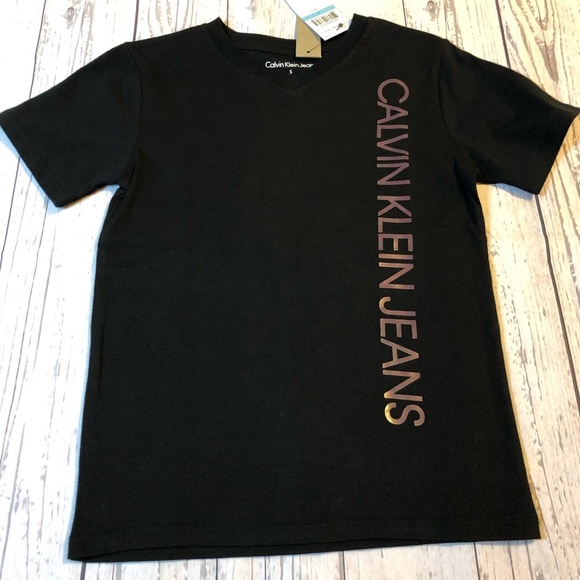 Calvin Klein| Boys T-Shirt bundle - Picture 2 of 6